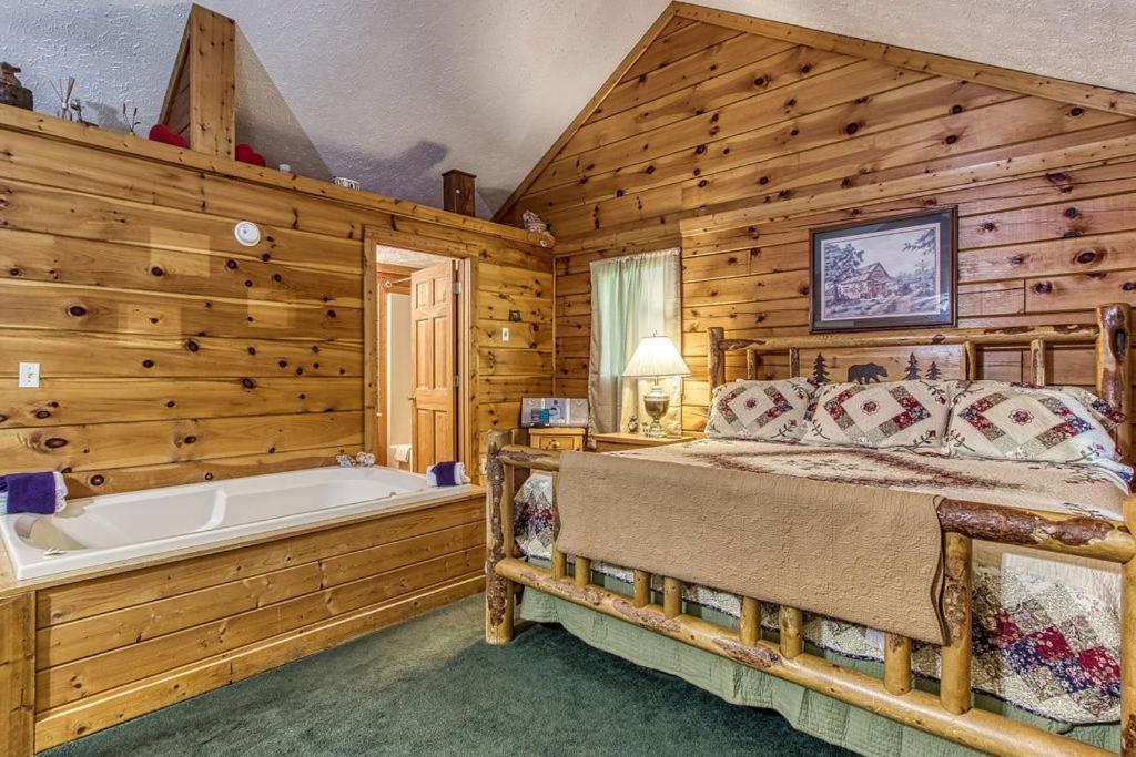Forever Yours, Hot Tub, 1089 Of Free Attraction Tickets For Each Paid Day, Dollywood And More Pigeon Forge Eksteriør billede