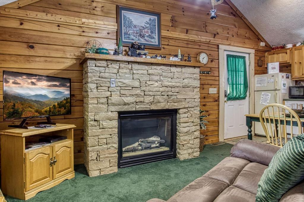 Forever Yours, Hot Tub, 1089 Of Free Attraction Tickets For Each Paid Day, Dollywood And More Pigeon Forge Eksteriør billede